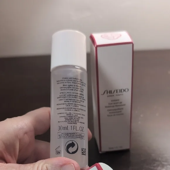 Shiseido Eye & Lip Makeup Remover 2 Containers 30mL Each, New in Box - Picture 5 of 5